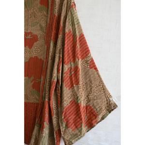 ชุดคลุมกิโมโนผ้าไหมหรูหราสำหรับผู้หญิงไซส์ใหญ่ ตกแต่งด้วยผ้าปะติดปะต่อ ความยาวระดับเข่า สไตล์โบโฮ ชุดนอนดีไซน์เนอร์สุดหรู ชุดลำลองสุดสง่างาม - Product Image 2