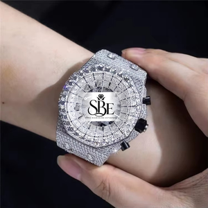 Montre en acier inoxydable de qualité supérieure avec diamants en moissanite, cadran en cristal saphir, mouvement ETA, résistance à l'eau 3BAR, design durable - Product Image 1