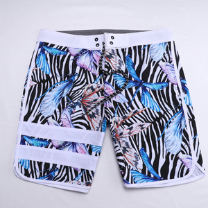 Short de bain pour homme à séchage rapide, imprimé drapeau américain, en polyester par sublimation, décontracté, taille mi-haute, fermeture élastique, longueur courte - Product Image 5