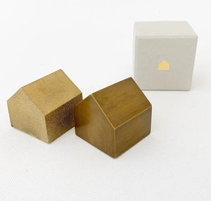 Nuevo artículo para decoración de mesas de oficina y biblioteca: pisapapeles de latón puro chapado en oro a un precio increíble. - Product Image 5