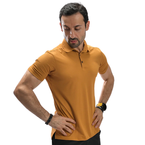 T-shirt de golf décontracté pour homme, en maille moutarde, léger, respirant, anti-humidité, en polyester et élasthanne, coupe ajustée - Product Image 1