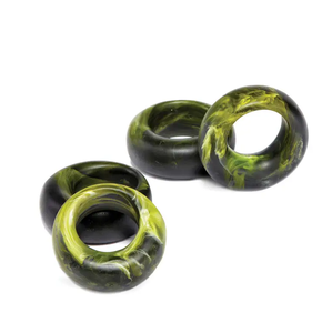 Juego de servilleteros de resina de lujo, diseño y color personalizados, servilletero circular simple de resina ecológica al precio más bajo - Product Image 1