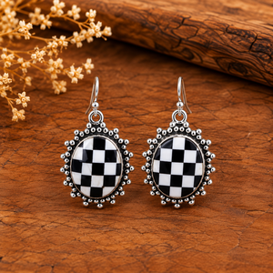 Pendientes de Piedra Ovalados Negros a Cuadros, Hechos a Mano, Estilo Bohemio Occidental, Diseño Único, Joyería de Piedras Preciosas, Pendientes de Moda - Product Image 1