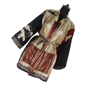 KS007 Hermoso Kimono Vintage de Seda, Sari Corto de Seda Hecho a Mano para Mujer con Bolsillos y Cinturón OEM - Product Image 3