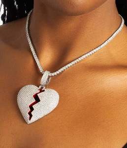 Collar con Colgante de Moissanita Corazón Roto de Lujo, Plata 925 con Baño de Rodio, Cadena de Caja, Unisex, para Uso Diario - Product Image 4