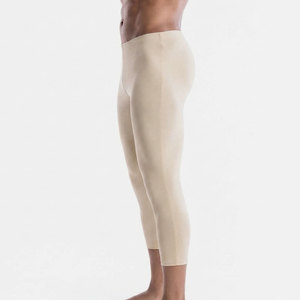 Leggings de compression pour hommes, longueur au-dessus du mollet, coupe ajustée, personnalisables, vente en gros, prix abordable, fabricant de produits, toucher doux, ajustement serré - Product Image 4