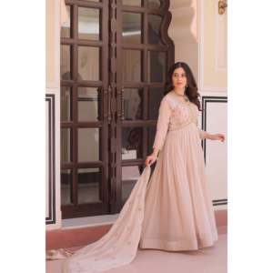 ชุดราตรีทรงเมอร์เมดประดับคริสตัลพร้อมผ้าคลุมไหล่ - Product Image 3