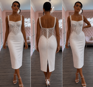 Robe de soirée formelle élégante pour femme, longue, ornée de cristaux étincelants et de perles, écologique, avec une finition soignée - Product Image 1