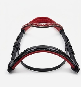 Brida de Doma Premium de Cuero Charol Negro con Frontal de Cristal Rojo y Narquera Acolchada Tallas Full/Cob - Product Image 2