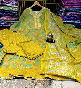 Ensemble élégant de kurta, pantalon et dupatta en toile de coton à motifs floraux pour femmes |   Longueur longue |   Broderie sur le col |   Grande taille 3XL 6XL - Product Image 2