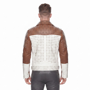 Blouson de motard en cuir véritable pour homme, clouté, zippé, col rabattable, imperméable avec logo frontal - Product Image 2