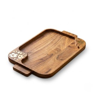 Bandeja de madera rectangular hecha a mano con diseño de flores grabadas, platos de diseño tradicional chino a un precio razonable por UO INDIA. - Product Image 1