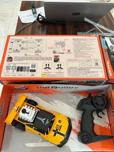 Voiture de course RC jaune à l'échelle 1:18, électrique, télécommandée, tout-terrain, prête à l'emploi en intérieur/extérieur avec support de caméra à cardan 2 axes - Product Image 4