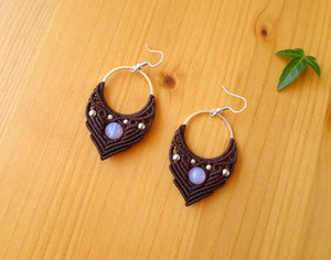 Boucles d'oreilles créoles bohèmes en macramé avec incrustation de perles, design géométrique, bijoux en argent 925 pour femme, à porter au quotidien - Product Image 4