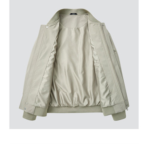 La Chaqueta Bomber Esencial – Comodidad Ultrasuave y Silueta Atemporal - Product Image 3