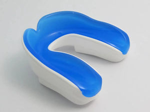 Protège-dents de sport confortable et durable, personnalisé et de haute qualité, idéal pour la boxe - Product Image 2