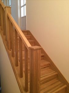 Poste de Escalera de Roble Blanco Sólido Personalizado de Primera Calidad, Piezas de Escalera con Ranura Única, Renovación de Escaleras Interiores - Product Image 6