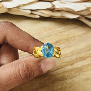 Anillo de Topacio Azul en Oferta, Anillos Minimalistas de Latón para Mujer, Chapado en Oro de 18k, Banda Entrelazada, Joyería de Cóctel, Venta al por Mayor/OEM/ODM - Product Image 3