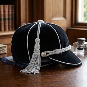 Casquettes de présentation de rugby sur mesure en laine noire de style anglais Mantic Enterprises, casquettes d'honneur de cricket, casquettes de sport traditionnelles - Product Image 5