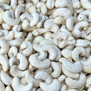 Proveedor confiable de Vietnam: Nueces de cachucho crudas WW180, WW240, WW320, LP, WS. Nueces de cachucho a granel exportadas a Dubái, Oriente Medio. - Product Image 1