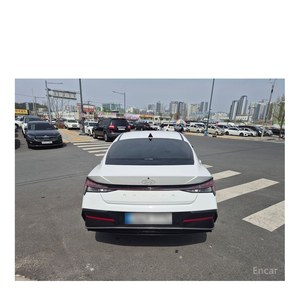 Hyundai Avante 2024, 1.6, 5038 km, Asientos de Cuero, Volante a la Izquierda, Cámara Trasera - Product Image 4