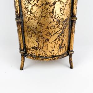 Cubo de basura de metal con acabado dorado de diseño único, adecuado para hoteles, restaurantes, hogares y eventos especiales, estilo indio. - Product Image 4