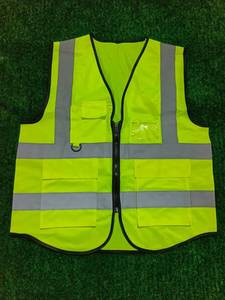 เสื้อกั๊กนิรภัยสะท้อนแสงสีเหลือง แถบสะท้อนแสงหลายแถบ มีกระเป๋าหลายช่อง ซิปด้านหน้า ชุดทำงานระดับ 2 - Product Image 1