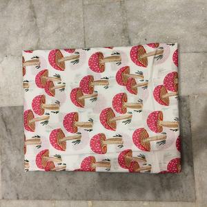 Tissu en coton léger imprimé sur mesure avec un motif mignon de champignons pour vêtements pour bébés, quilting et textile de maison pour filles et garçons - Product Image 5