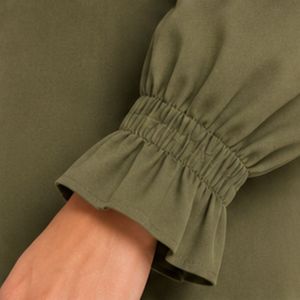 Ensemble chemisier brodé et jupe longue taille haute pour femme, couleur olive et fuchsia, manches longues, boutonnage, tenue modeste deux pièces OEM - Product Image 3