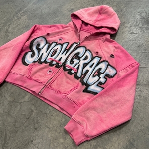 เสื้อฮู้ดครอปสีชมพู Snow Grace แบบซิปหน้า โลโก้สตรีทแวร์ ทรงโอเวอร์ไซส์ แขนปกติ ยูนิเซ็กส์ ผ้าฝ้ายสำหรับฤดูหนาว เนื้อผ้าเฟรนช์เทอร์รี่ - Product Image 5