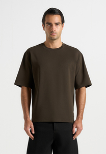 Camiseta de Jersey para Hombre, Color Marrón Sólido, Manga Corta, Cuello Redondo, Corte Regular, Estilo Casual Tejido - Product Image 3