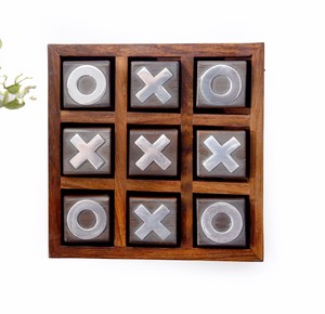 Jeu de Tic Tac Toe carré en bois fait main, écologique et parfait pour les enfants et les familles, jeu de table multijoueur, éducatif Montessori - Product Image 1