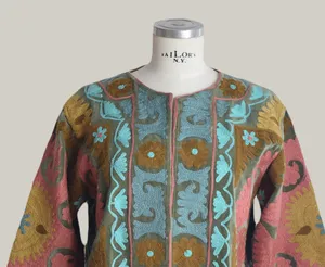 Chaqueta de Terciopelo Bordada Marrón para Mujer, Diseño Floral Colorido, Estilo Bohemio, Cuello Redondo, Manga Larga, Ropa de Abrigo de Invierno - Product Image 4