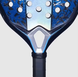 Raquettes de paddle en carbone personnalisées avec logo, faible MOQ, forme sur mesure, durables, légères, antidérapantes, professionnelles, pour entraînement sportif extérieur intermédiaire - Product Image 4