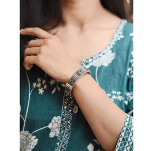 Wholesale Oxidized Metal Kada Indian Ethnic Royal Blue Floral Bangle Antique Finish Tribal <b>Cuff</b> Jewelry Party Wear <b>Bracelet</b> - Product Image 3