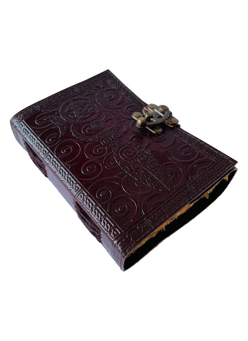 สีน้ำตาล