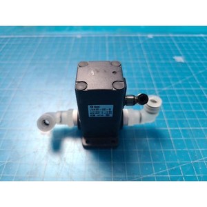 Válvula de Diafragma de Alta Pureza SMC LVA20-02-B, Usada como Pieza de Repuesto para Equipos de Semiconductores Legacy - Product Image 2