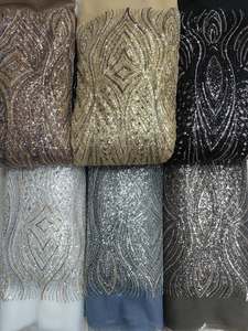 Tissu en crêpe de soie pur de qualité supérieure, élégant, avec broderie perlée à la main, pour vêtements de soirée et collection de mariée, à bon prix. - Product Image 2