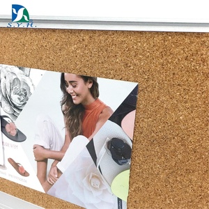 Tablero de Corcho Autoadhesivo para Fotos, Notas y Recuerdos - Product Image 4