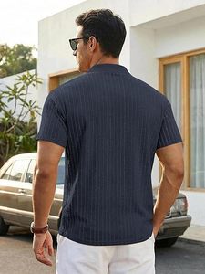 เสื้อโปโลถักสำหรับผู้ชายแบบมีซิป คอปก แขนสั้น ใส่สบาย ระบายอากาศได้ดี เหมาะสำหรับฤดูร้อน - Product Image 3
