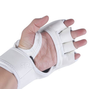 Guantes de Entrenamiento Premium con Correa de Muñeca Ajustable, Acolchado de Alta Densidad, Cuero PU Duradero, Rendimiento Superior - Product Image 4