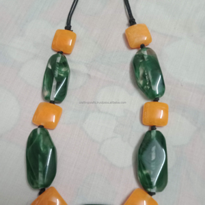 Collier en résine, style ange moderne, designs personnalisés, léger et durable, artisanat naturel à la mode, collier en corne et en résine - Product Image 2