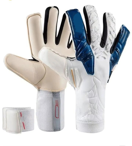 ถุงมือผู้รักษาประตูมืออาชีพรุ่นใหม่ พร้อมอุปกรณ์ป้องกันนิ้วมือ สำหรับผู้ใหญ่และเด็ก ถุงมือผู้รักษาประตูแบบหนา ทำจากยางลาเท็กซ์เนื้อเรียบ สำหรับฝึกซ้อมฟุตบอล - Product Image 3