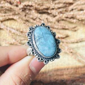 Anillo llamativo de labradorita, estilo bohemio vintage, de latón para mujer, con diseño étnico en plata oxidada, anillo de piedra preciosa bohemia, venta al por mayor. - Product Image 4