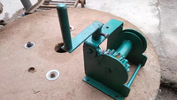 Compre un manivela manual con engranaje de tornillo sin fin de 1 tonelada de capacidad, manivela de tracción industrial de alta resistencia, equipo de manipulación de materiales para la construcción