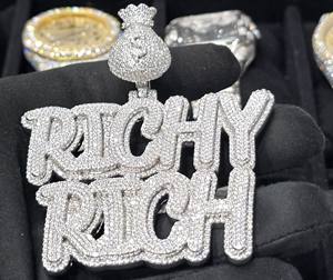 Colgante de Moissanita VVS de Alta Gama Personalizado y Moderno, Certificado, Plata S925, Oro 9k 10k 14k 18k, con Letras y Dijes Estilo Hiphop - Product Image 4