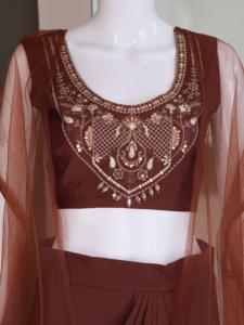 Conjunto de Choli y Lehenga Bordado Marrón para Mujer, Blusa Romana, Falda Asimétrica, Traje para Fiesta, Boda, Diwali - Product Image 6