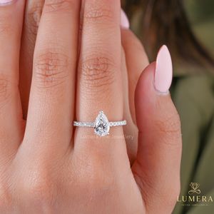 Anillo de Compromiso Solitario con Diamante Cultivado en Laboratorio, Corte Pera Brillante, Oro 9K, 10K, 14K, 18K, Joyería Nupcial - Product Image 1