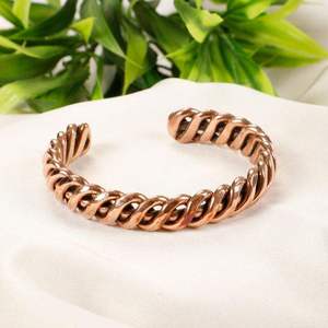 Bracelet manchette ouverte géométrique SOFIYA CRAFT en cuivre martelé plaqué cuivre antique, large ouverture, tendance, cadeau, bijoux de mode - Product Image 5