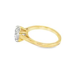 Anillo Solitario Clásico y Moderno de Oro Amarillo de 14K con Baño de Rodio, con Diamante de Laboratorio de 2 Quilates, Corte Redondo, Claridad VVS, de RB GEMS - Product Image 2